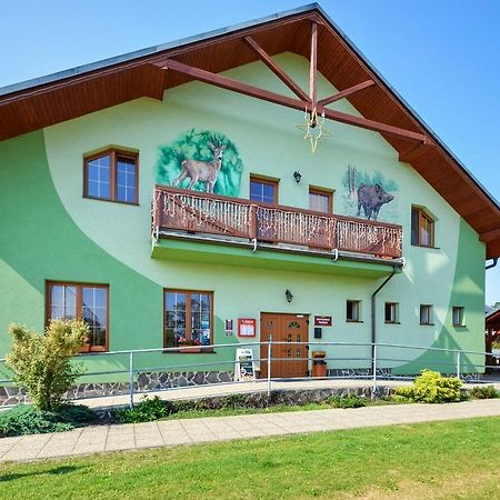 Restaurace A Penzion Kamenec Jilesovice Екстер'єр фото