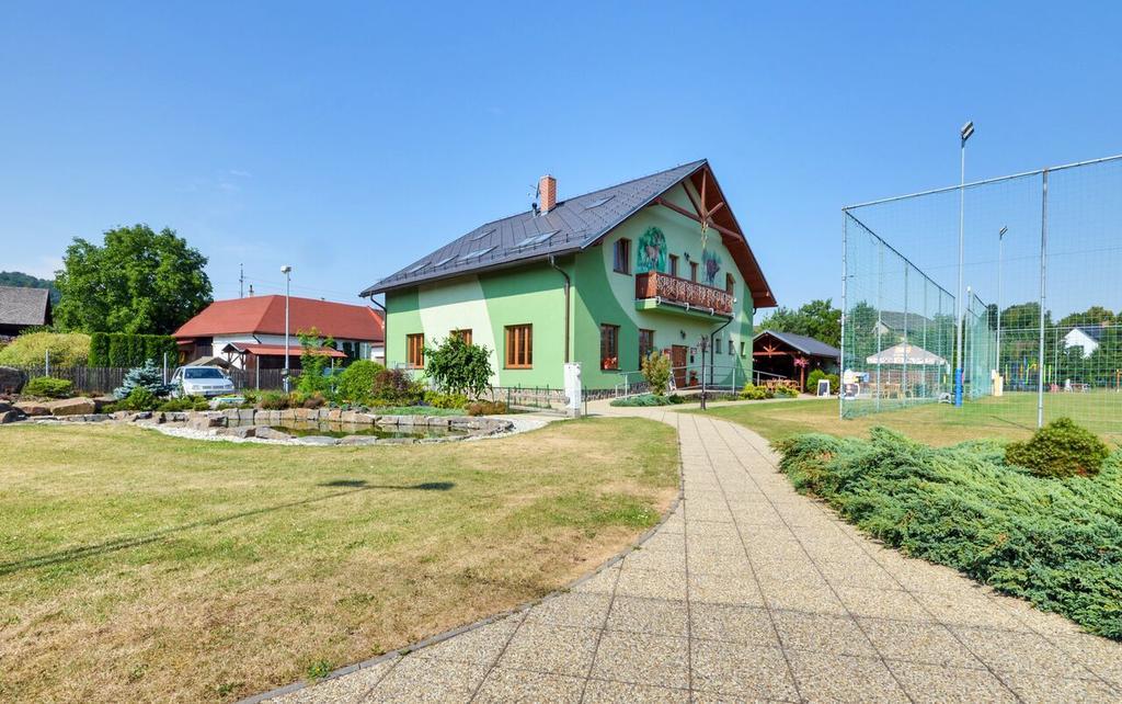 Restaurace A Penzion Kamenec Jilesovice Екстер'єр фото